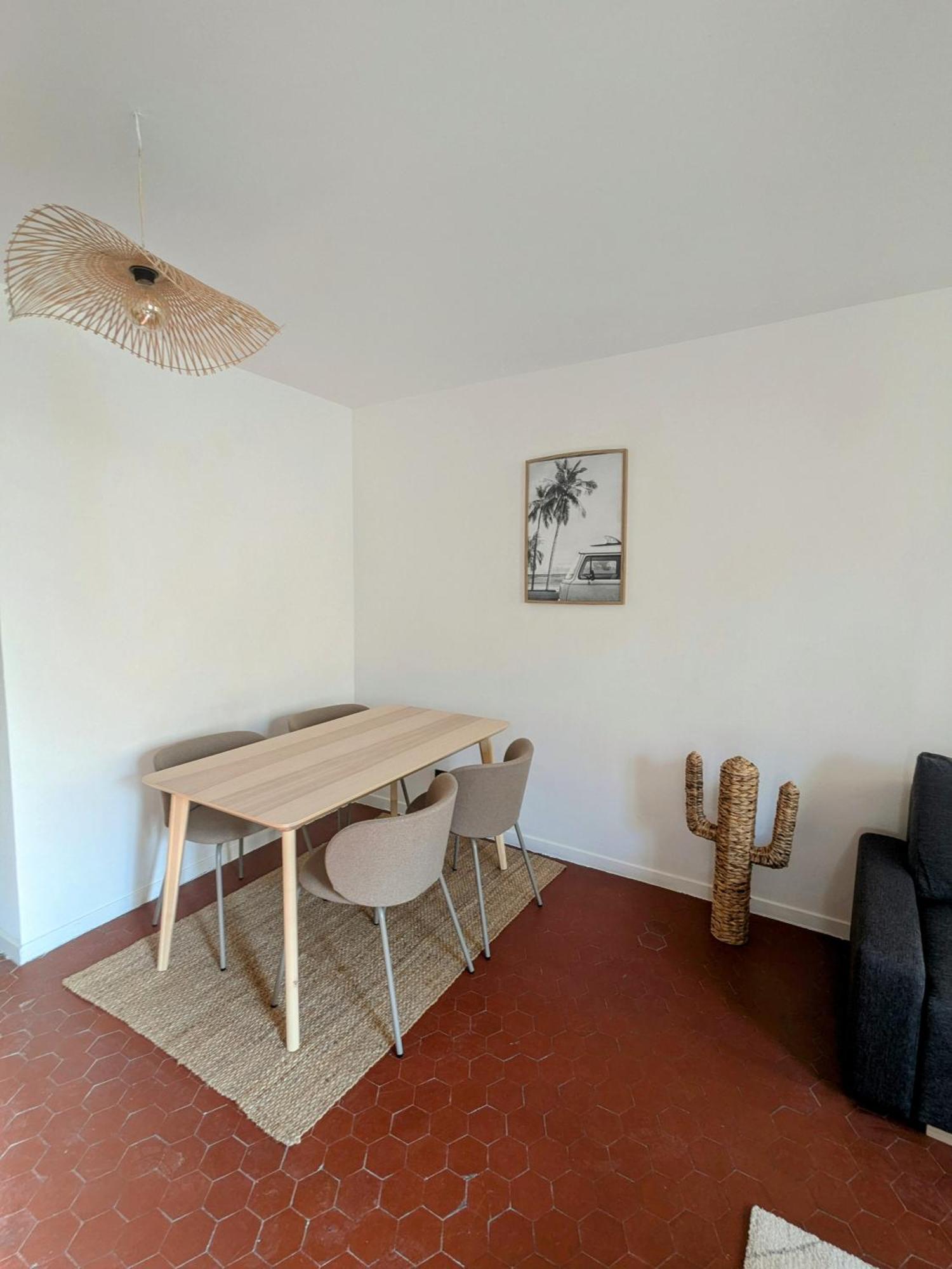 Entier T2 Panier Appartamento *